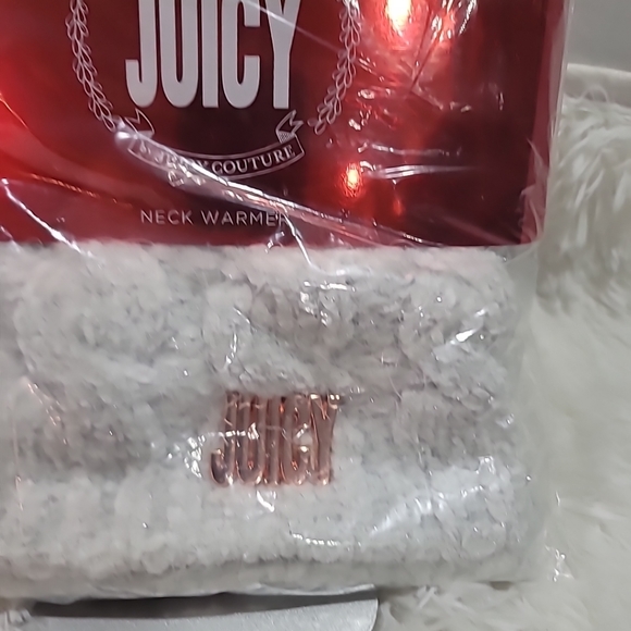 Juicy Couture Neck Warmer Color White/Silver - Brand New - Picture 2 of 4